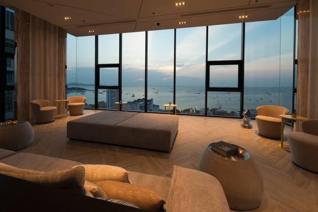 The Base Condo Center Of Pattaya Rooftop Swimming Pool المظهر الخارجي الصورة