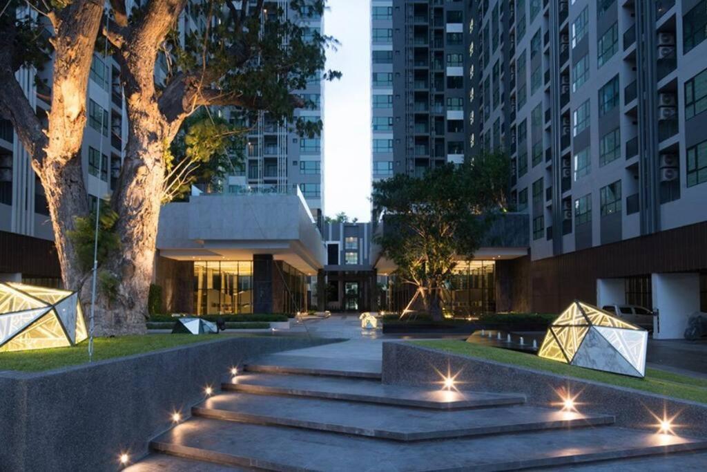 The Base Condo Center Of Pattaya Rooftop Swimming Pool المظهر الخارجي الصورة